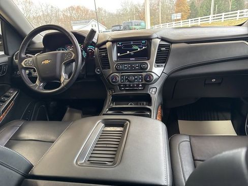 Used 2019 Chevrolet Suburban Premier image 32