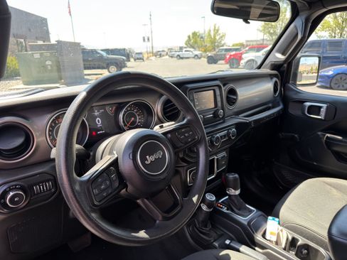 Used 2019 Jeep Wrangler Unlimited Sport AWD/4WD image 8
