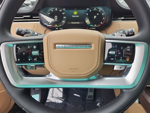 New 2025 Land Rover Range Rover SE image 18