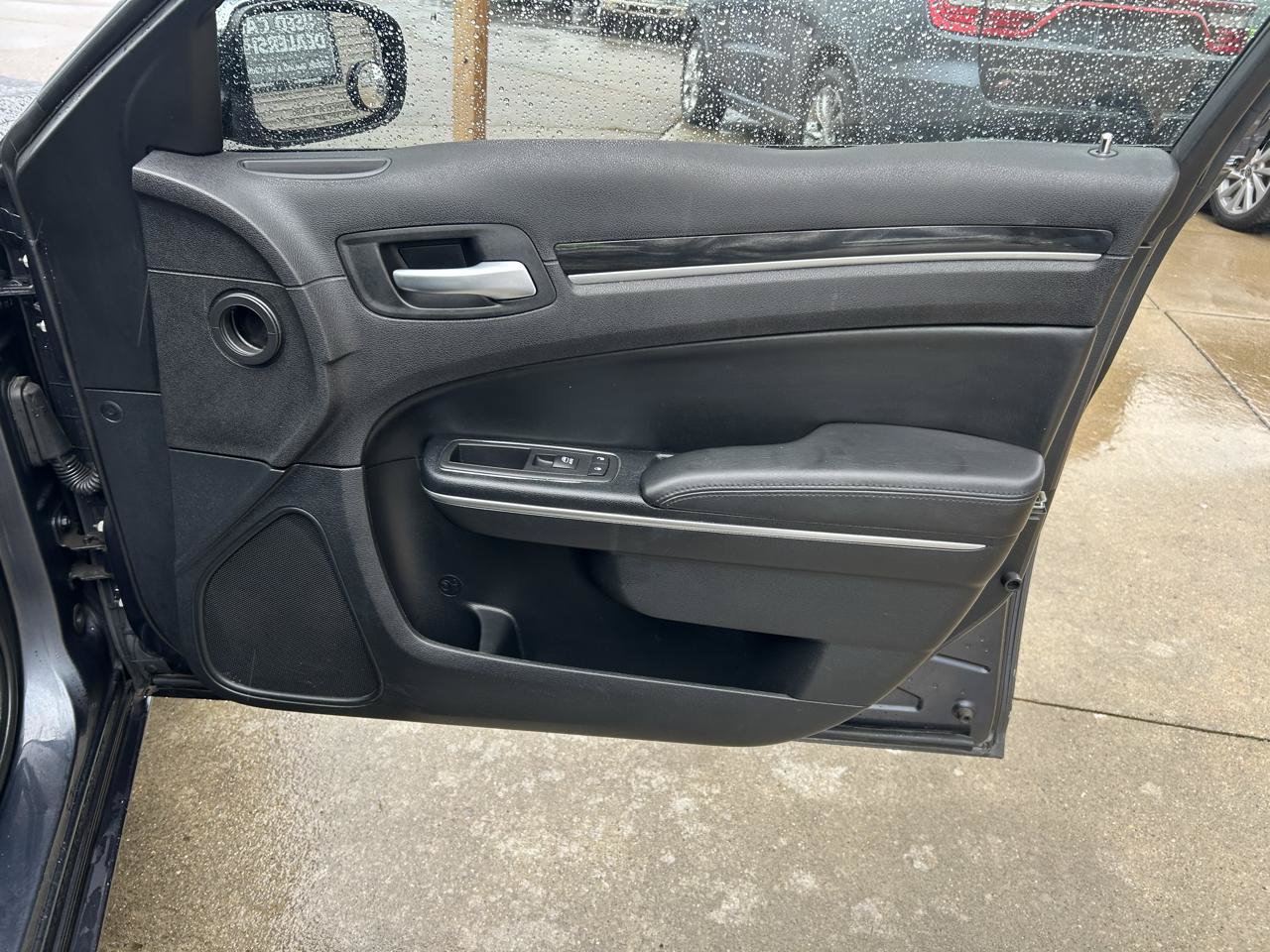 Used 2016 Chrysler 300 Limited AWD/4WD image 16