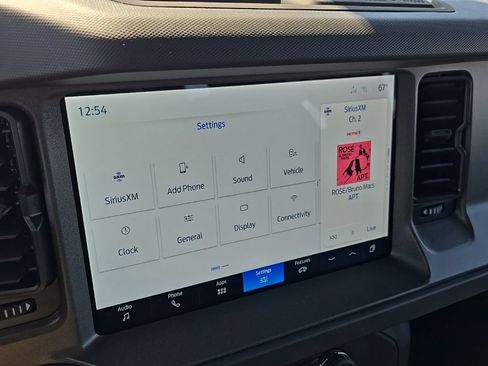 New 2025 Ford Bronco 4-Door AWD/4WD image 27