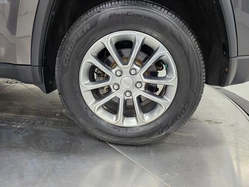 Used 2015 Jeep Grand Cherokee Limited AWD/4WD image 10