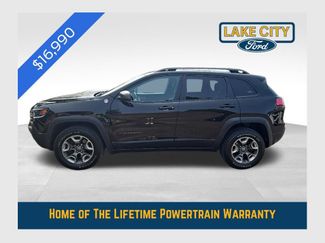 Used 2019 Jeep Cherokee Trailhawk w/ Cold Weather Group AWD/4WD video 1