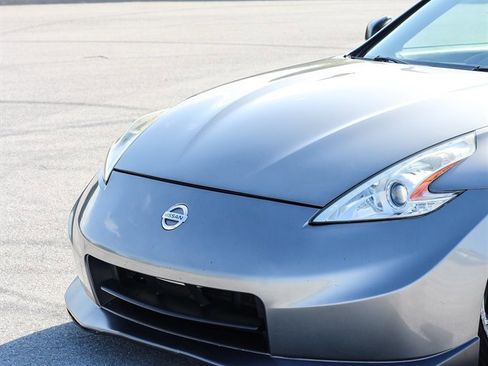 Used 2010 Nissan 370Z NISMO RWD image 4