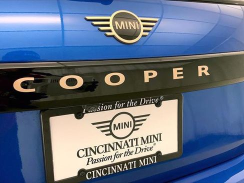 Certified 2025 MINI Cooper 2-Door Hardtop image 30