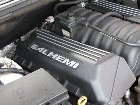 Used 2017 Jeep Grand Cherokee SRT image 40