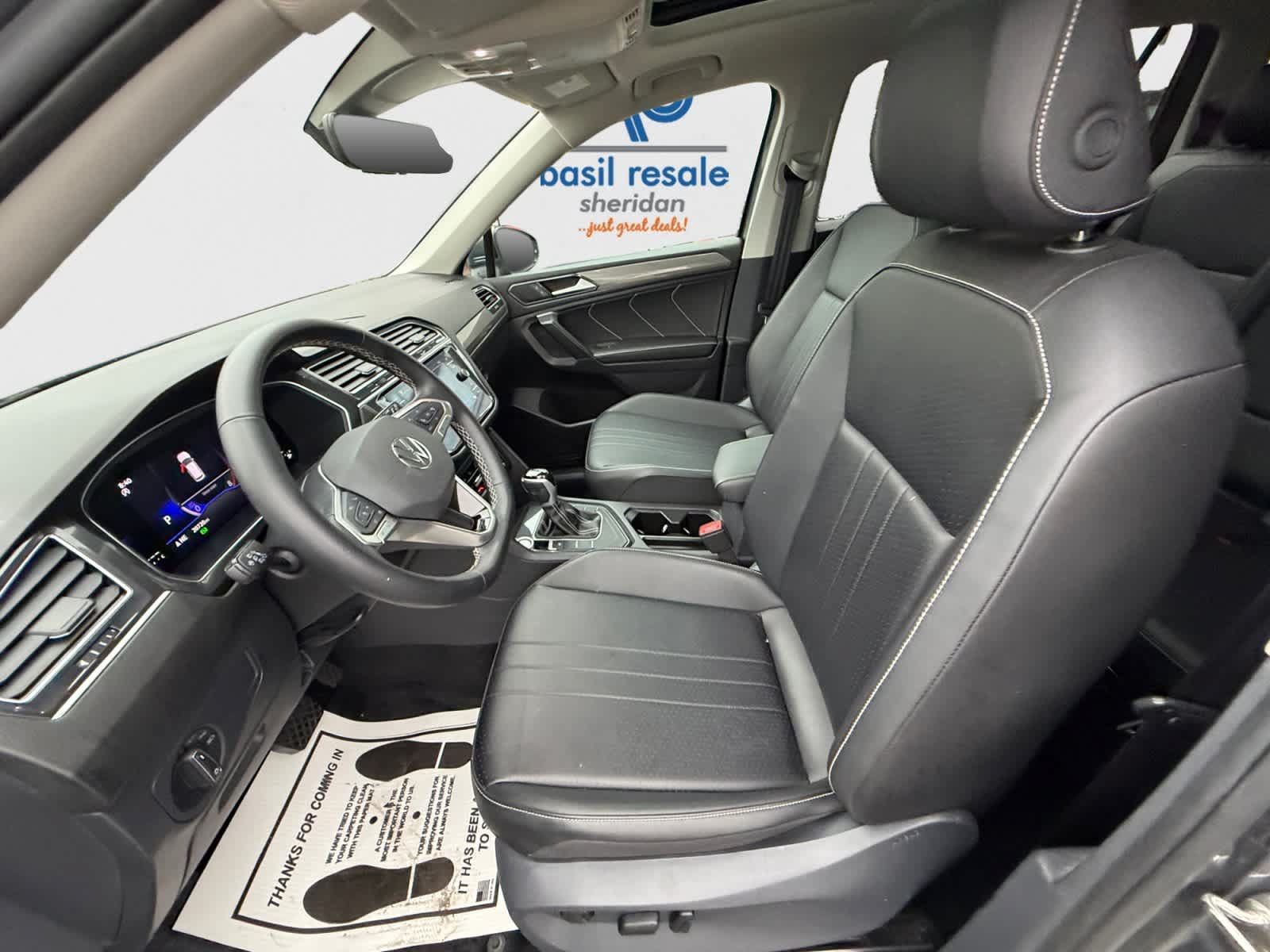 Used 2024 Volkswagen Tiguan SE FWD image 11