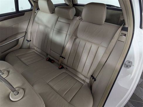 Used 2014 Mercedes-Benz E 350 4MATIC Wagon image 25