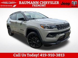 Used 2023 Jeep Compass Latitude w/ Sun and Sound Group AWD/4WD 360° Tour