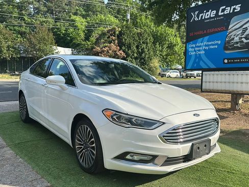 Used 2017 Ford Fusion SE w/ Fusion SE Technology Package AWD/4WD image 1