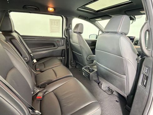 Used 2025 Honda Odyssey Sport-L image 29
