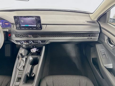 Certified 2025 Honda Accord LX image 18