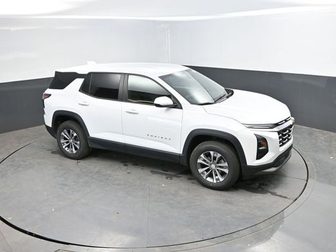 Used 2025 Chevrolet Equinox LT AWD/4WD image 24