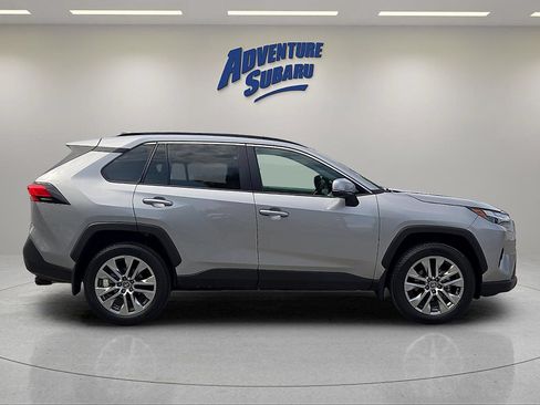 Used 2025 Toyota RAV4 XLE Premium FWD image 7