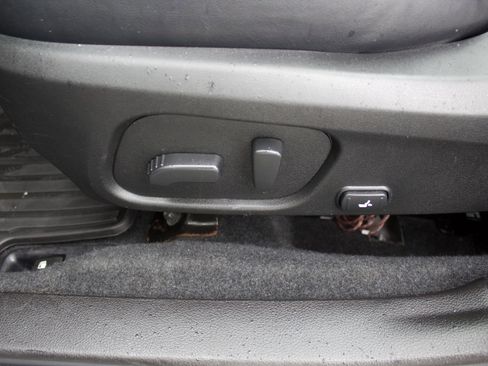 Used 2017 Subaru Forester 2.5i Limited AWD/4WD image 13