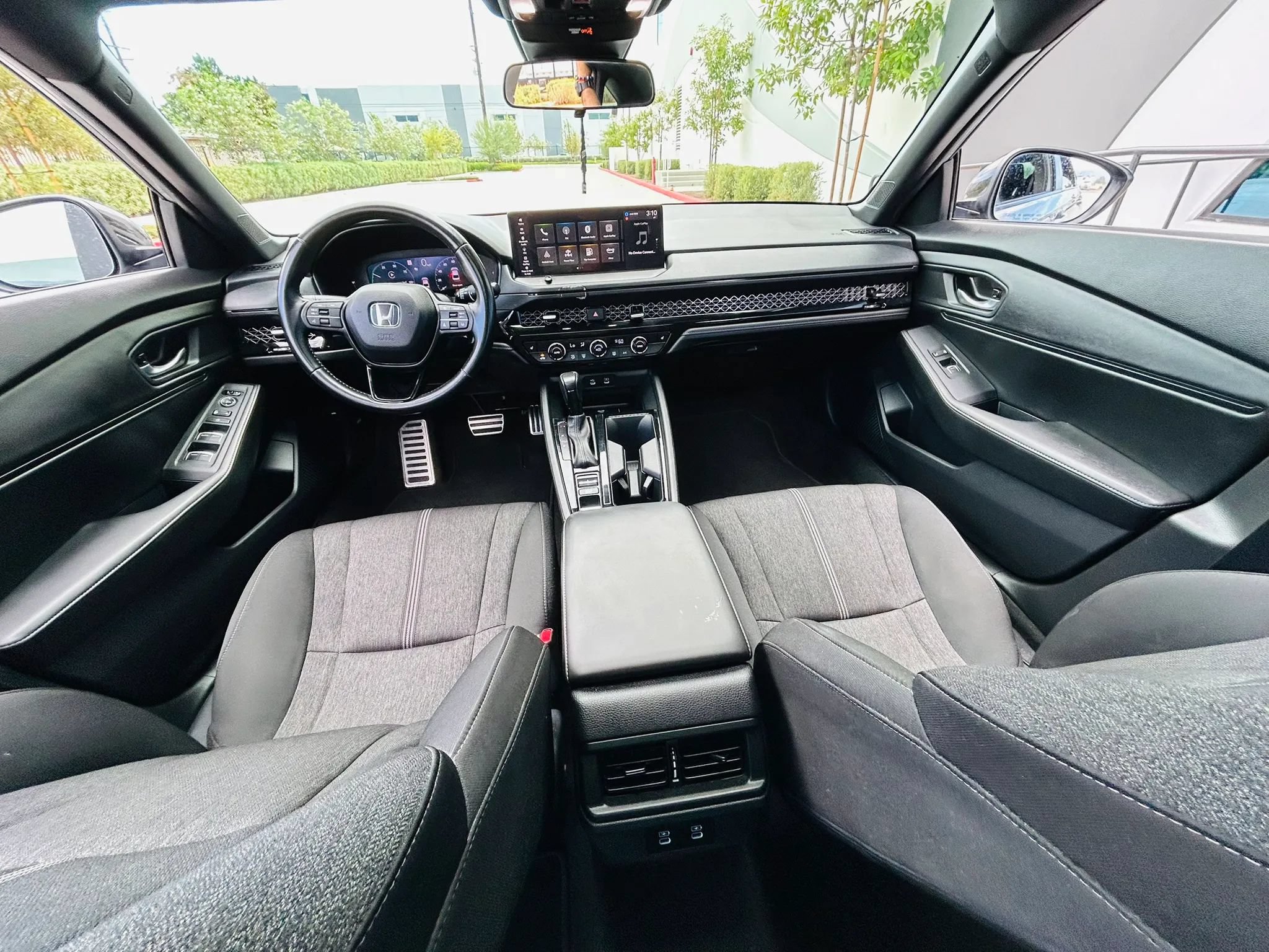 Used 2025 Honda Accord Sport image 26