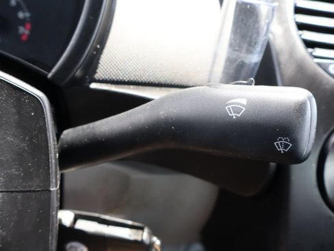 Used 2003 Volkswagen Beetle GL FWD image 28