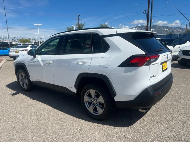 Used 2025 Toyota RAV4 XLE AWD/4WD image 5