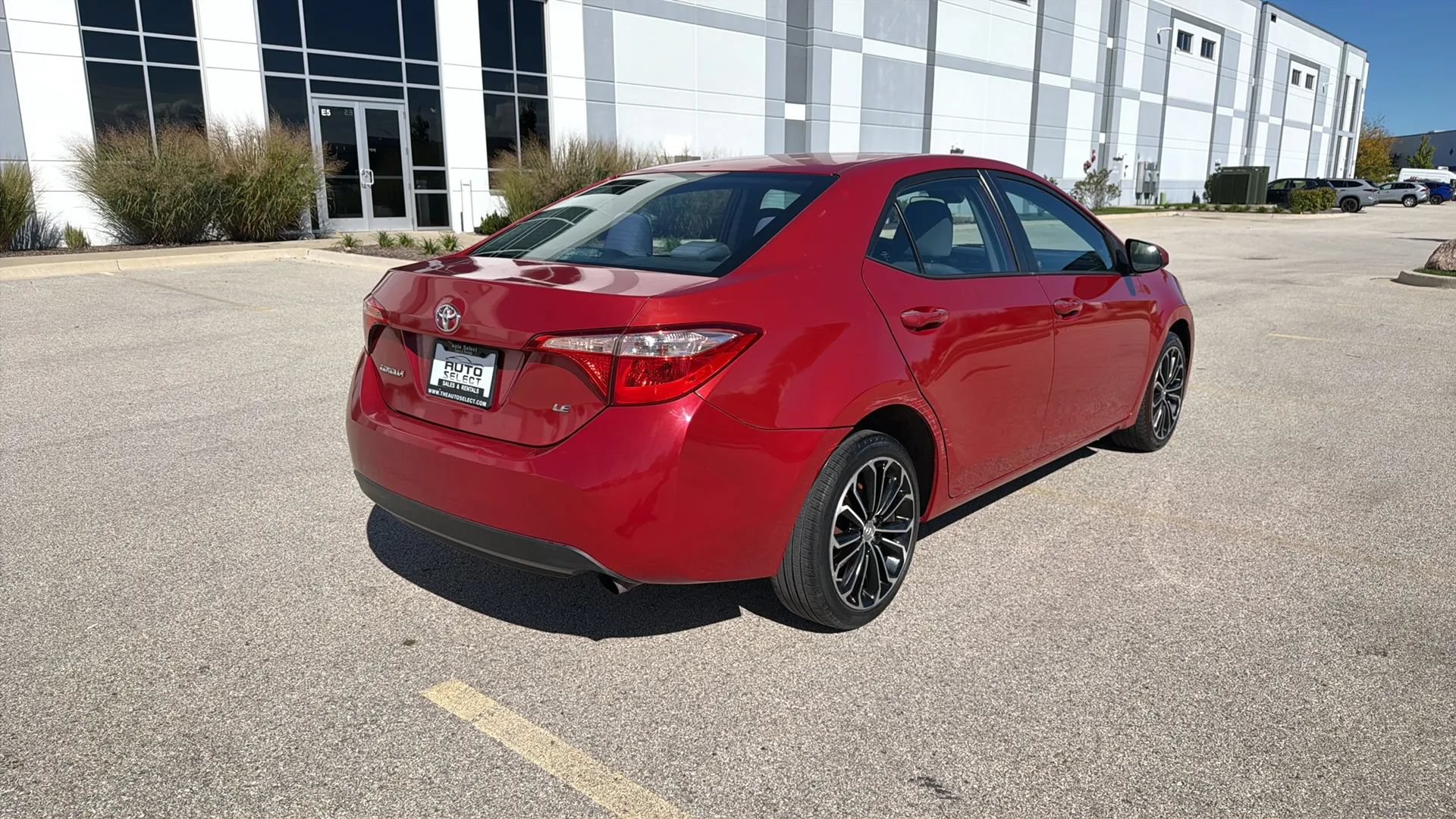 Used 2017 Toyota Corolla LE FWD image 5