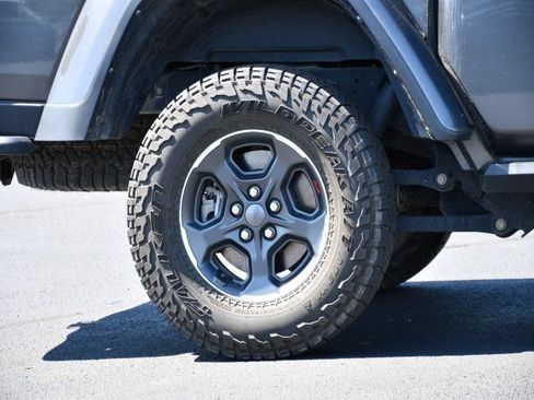 Used 2023 Jeep Gladiator Rubicon w/ Trailer Tow Package AWD/4WD image 10