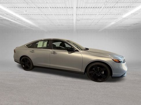 Used 2024 Honda Accord Sport image 6