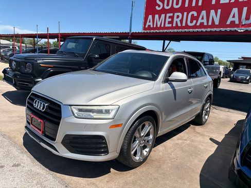 Used 2016 Audi Q3 2.0T Prestige AWD/4WD image 2