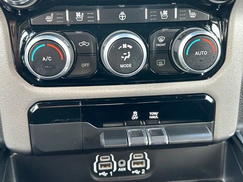 Used 2024 RAM 1500 Laramie image 14