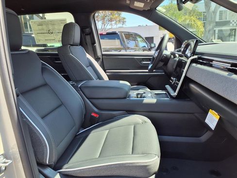New 2026 GMC Sierra EV Elevation image 6