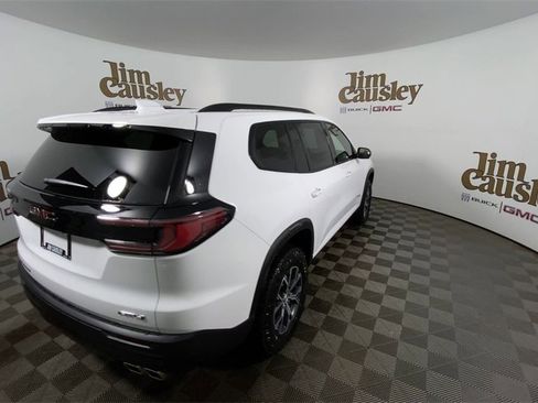 Used 2025 GMC Acadia AT4 w/ Luxury Package image 8