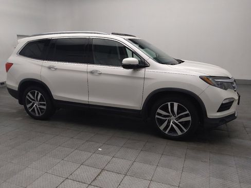 Used 2017 Honda Pilot Elite image 11