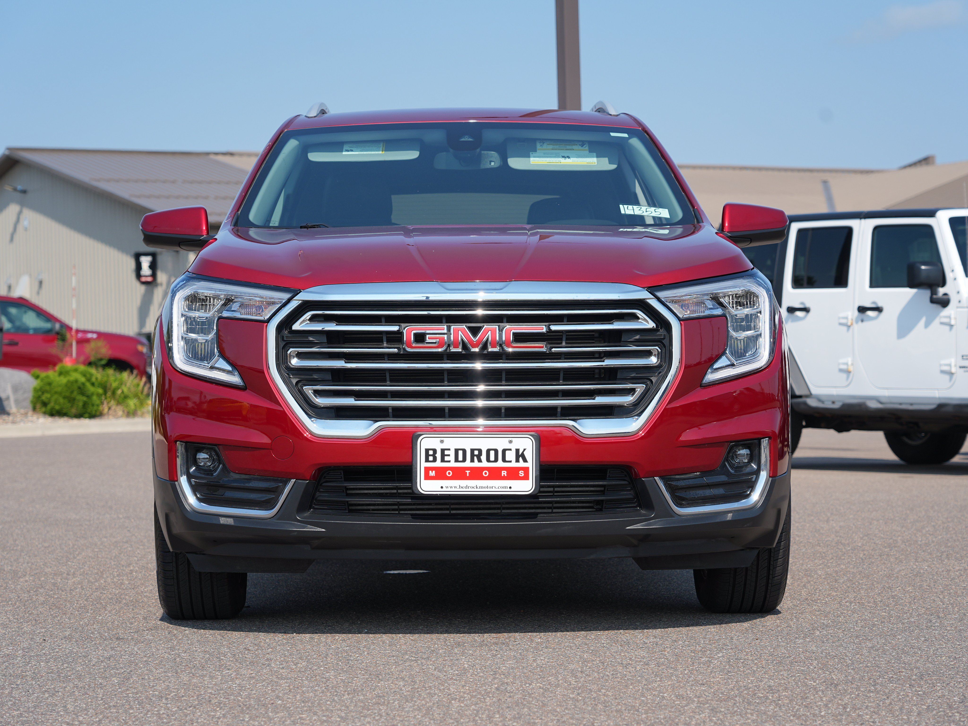 Used 2023 GMC Terrain SLT AWD/4WD image 8