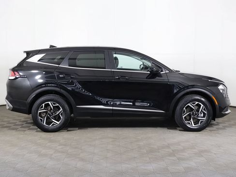 Used 2023 Kia Sportage LX AWD/4WD image 16
