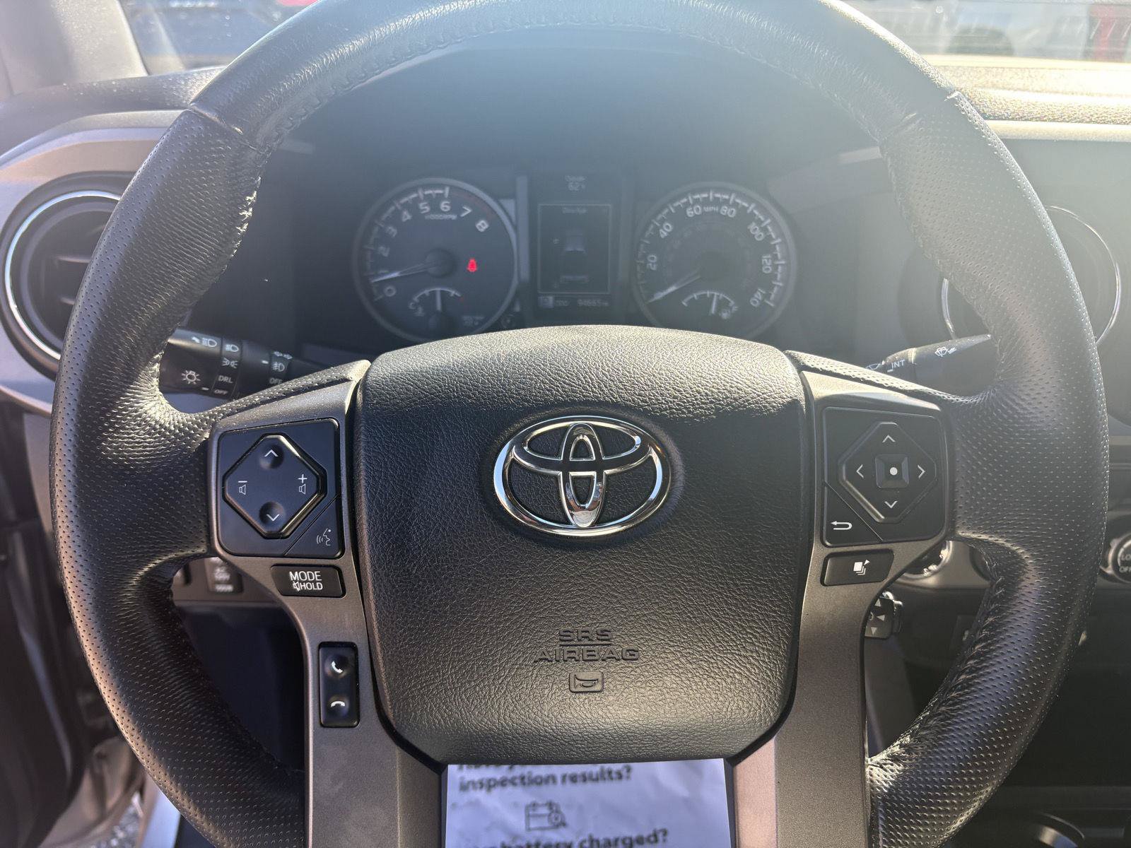 Used 2016 Toyota Tacoma TRD Off-Road w/ Towing Package AWD/4WD image 11