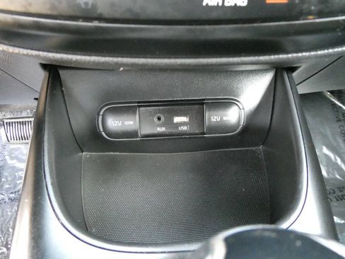 Used 2019 Kia Soul + FWD image 20