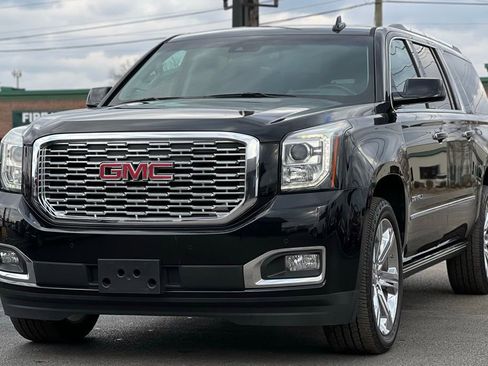 Used 2019 GMC Yukon XL Denali w/ Denali Ultimate Package image 14