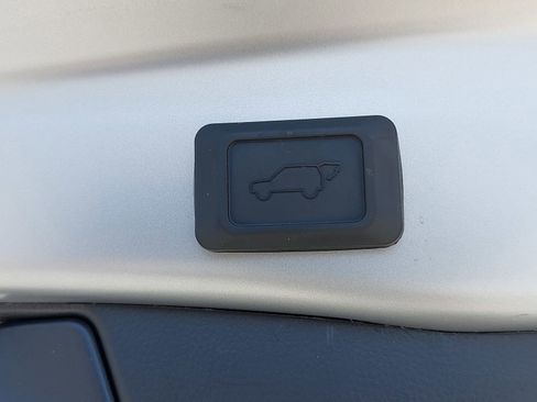 Used 2025 Toyota RAV4 XLE Premium FWD image 13