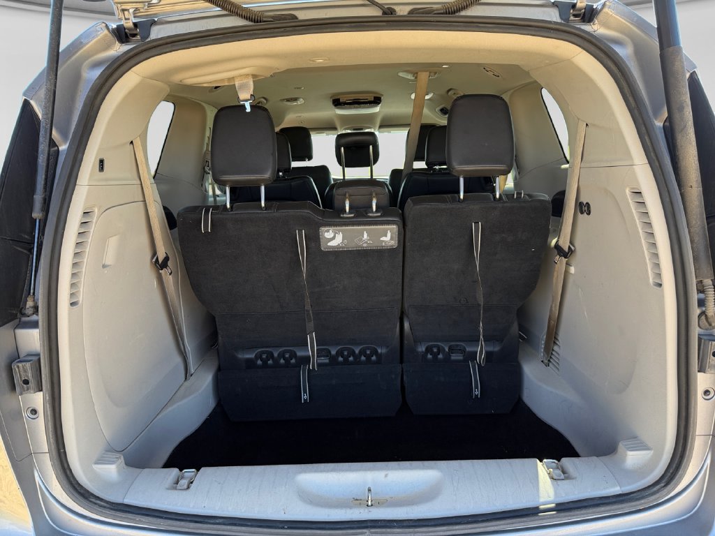 Used 2018 Chrysler Pacifica Touring-L FWD image 39