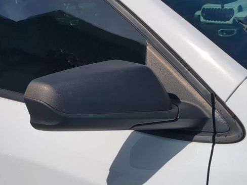 Used 2022 Chevrolet Equinox LS image 12