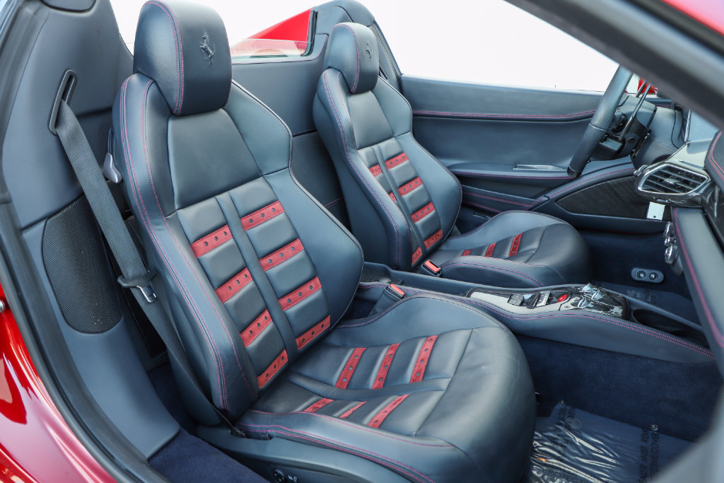 Used 2012 Ferrari 458 Spider RWD image 14
