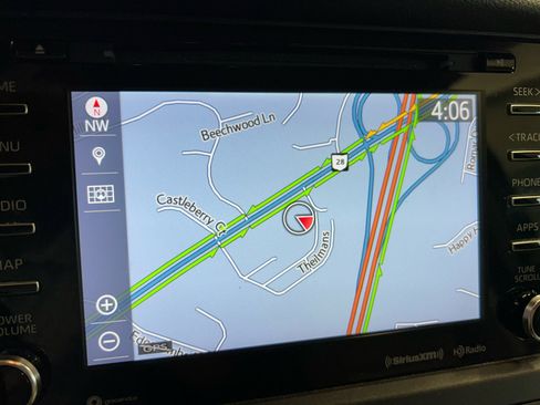 Used 2019 Toyota Sienna XLE w/ XLE Navigation Package FWD image 21