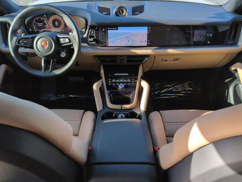 New 2026 Porsche Cayenne Coupe AWD/4WD image 15