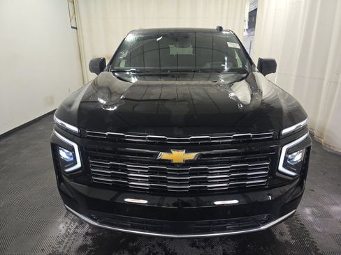 Used 2025 Chevrolet Tahoe High Country AWD/4WD image 2