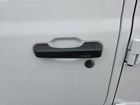 Used 2021 Jeep Wrangler Unlimited Sahara image 39