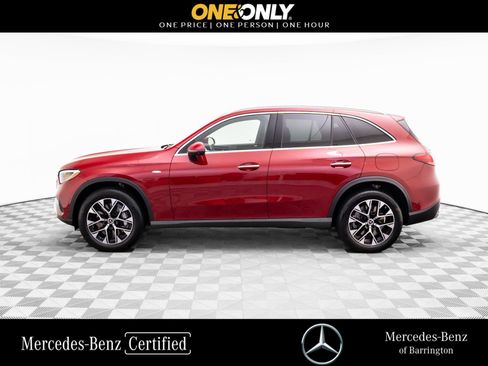 Used 2025 Mercedes-Benz GLC 350e 4MATIC image 2