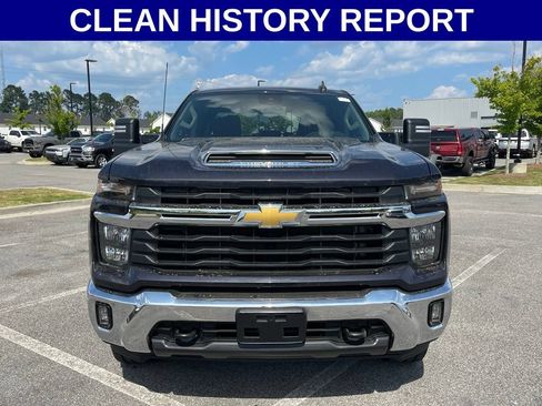 Used 2024 Chevrolet Silverado 2500 LT w/ Convenience Package AWD/4WD image 8
