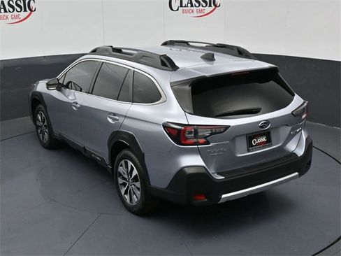 Used 2023 Subaru Outback Limited image 14