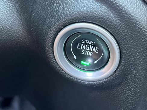 Used 2022 GMC Sierra 3500 SLT w/ SLT Preferred Package image 19