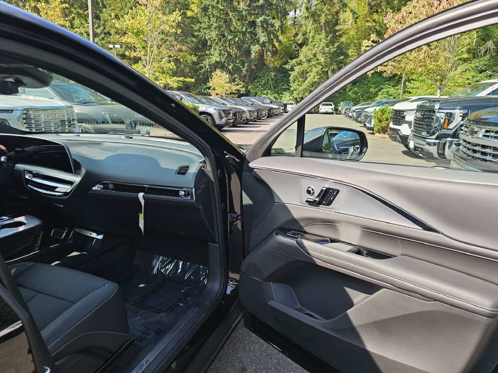New 2027 Cadillac Lyriq Sport AWD/4WD image 12