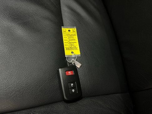 Used 2021 Toyota Tacoma TRD Off-Road AWD/4WD image 81