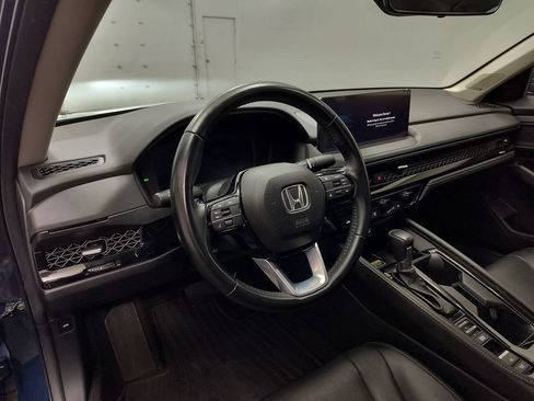 Used 2024 Honda Accord Touring image 4